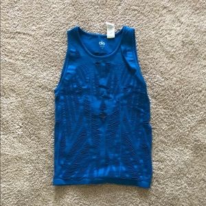 alo tank sz Small